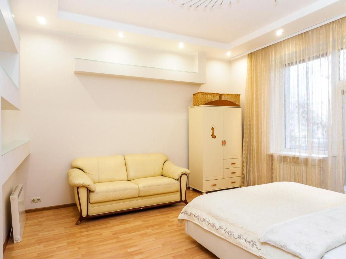 Квартира В Центре На Архитектора Бекетова Kharkiv Extérieur photo